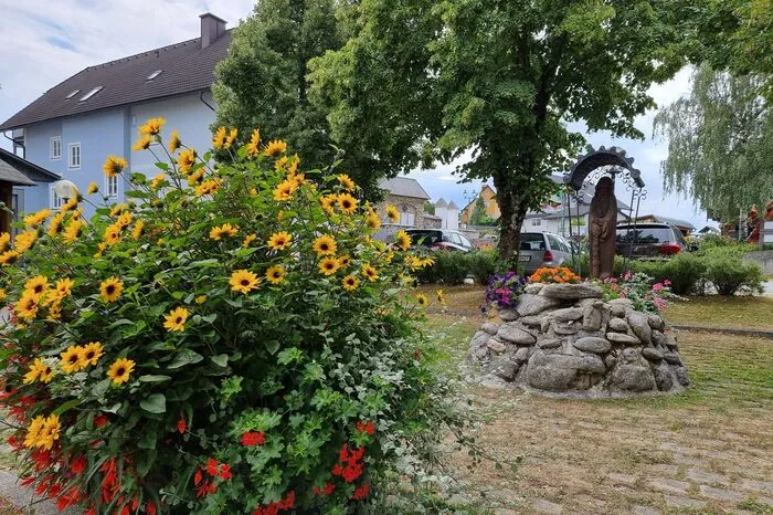 Fünf Floras für den Blumenschmuck in Fischbach