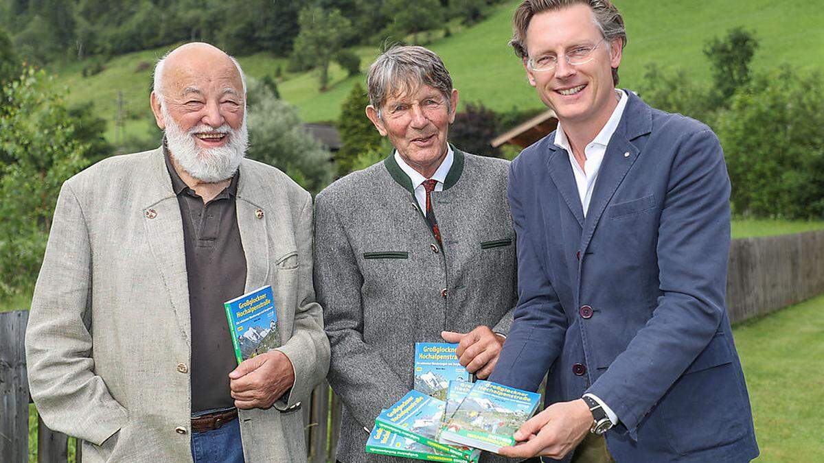 Laudator Sepp Forcher, Autor Walter Mair und Johannes Hörl, Vorstand der Großglockner Hochalpenstraße 