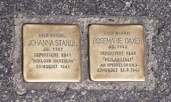 Zwei Stolpersteine in Salzburg 