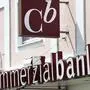 ABD0047_20200715 - MATTERSBURG - ÖSTERREICH: ++ THEMENBILD ++ ZU APA0143 VOM 15.7.2020 - Blick auf die Mattersburger Commerzialbank am Mittwoch, 15. Juli 2020, in Mattersburg. Mehr als 400 Millionen Euro an gedeckten Einlagen liegen in der von einem Bilanzskandal erschütterten Mattersburger Commerzialbank, der in der Nacht auf Mittwoch der Fortbetrieb untersagt worden ist. - FOTO: APA/ROBERT JAEGER