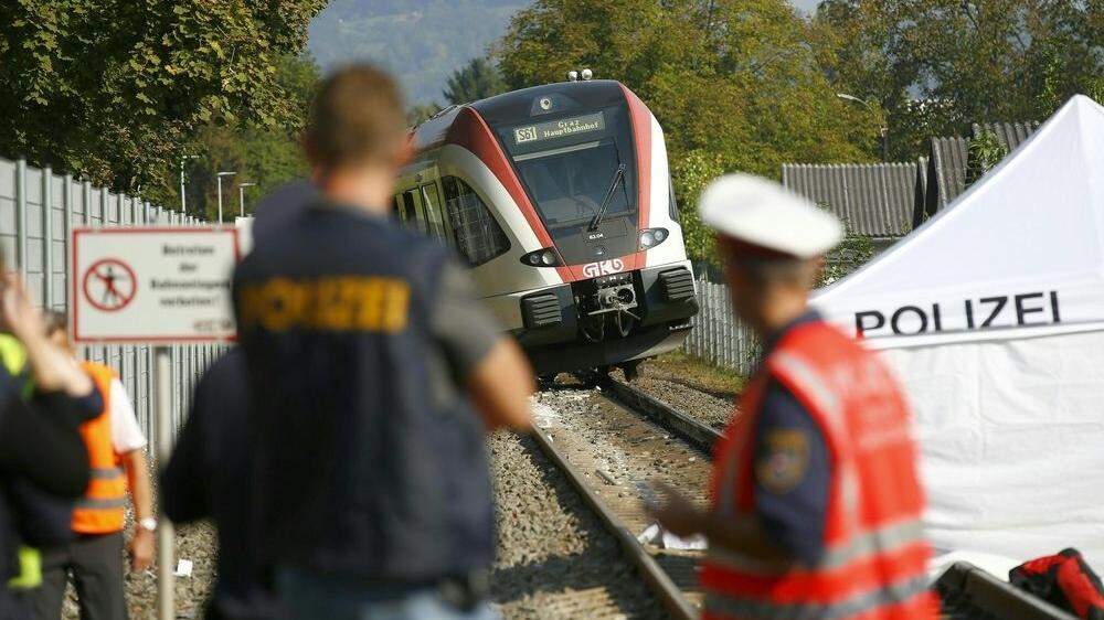 Im Herbst 2018 kam es zu einem tragischen Unfall auf einem Bahnübergang in Graz-Wetzelsdorf: Eine Frau starb