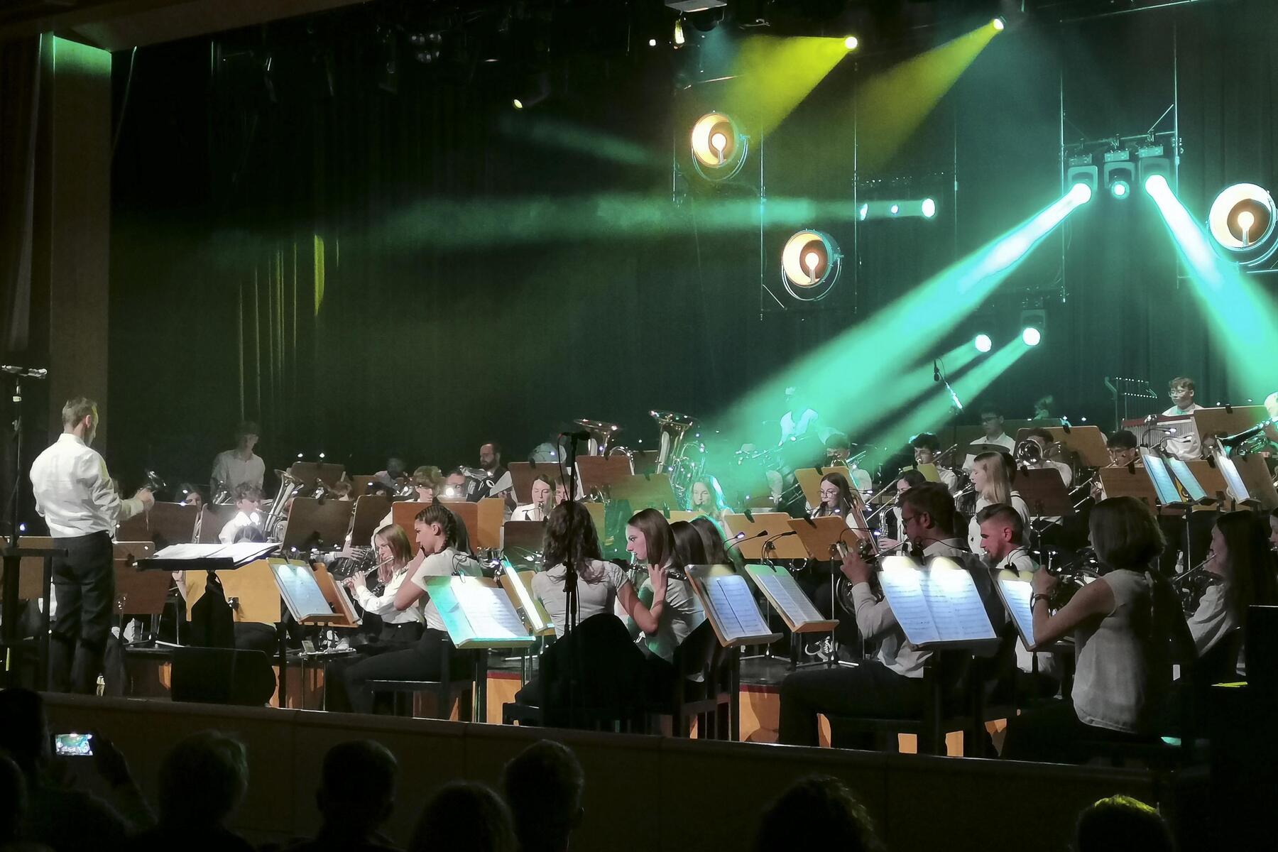 Fotos, Fotos, Fotos: Mitreißender Auftritt des Jugendblasorchesters im Kulturhaus Knittelfeld