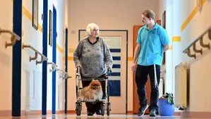 Benjamin Vidounig absolviert seinen Zivildienst im Haus Anna in Eberstein 