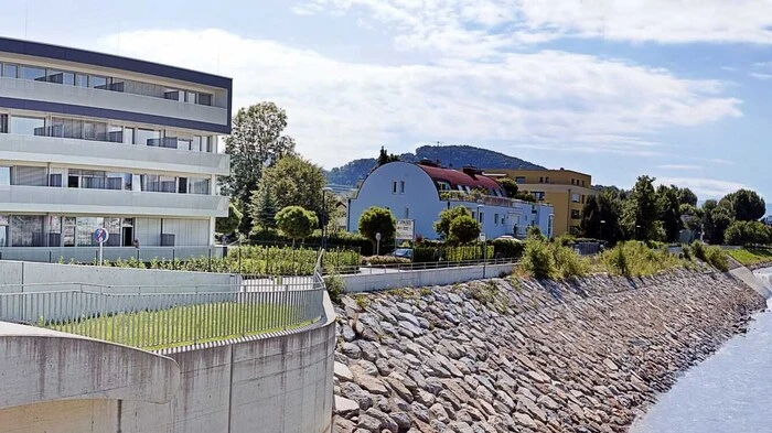 Salzburg ist auch zur Festspielzeit erschwinglich. Einige Tipps, die fürstliches Vergnügen bereiten, aber nicht viel kosten. Direkt an der Salzach gelegen befindet sich im Stadtteil Itzling das neu eröffnete Eco-Suite Hotel.