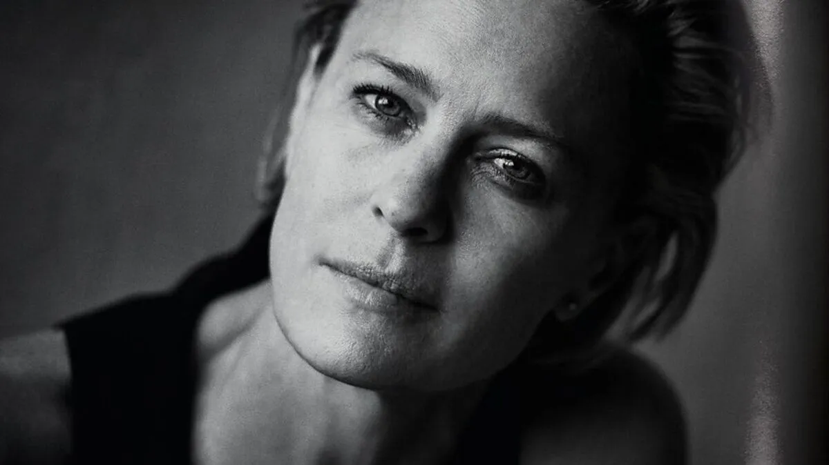 „Peter geht so zart durch deine Abwehr, dass du gar nicht merkst, dass du dich bereits geöffnet hast“, streut Robin Wright Lindbergh Rosen
