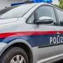 Auto, Polizeiauto, Blaulicht, Gefahr, 133, Raub, Diebstahl, Mord, Einsatz, Sujet, Feature, Polizei,  am 13.10.2015