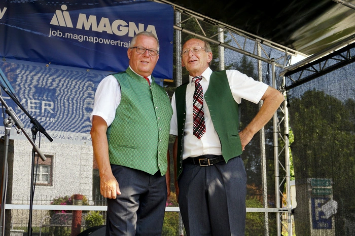Bürgermeister Rupert Fleischhacker mit Johann Prenner vom Organisatorenteam...