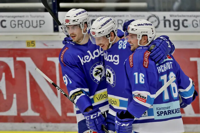 In der Saison 2017/18 fand er mit Jordan Hickmott (rechts) einen kongenialen Sturmpartner, ihm gelangen 15 Treffer und 18 Assits, ehe er nach den Olympischen Winterspielen und verpasster Playoff-Qualifikation zu JYP nach Finnland wechselte.