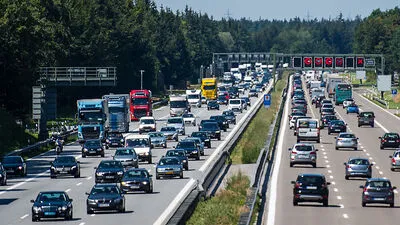Auf 120 Kilometern der Westautobahn, wenn man beide Fahrtrichtungen rechnet, gilt ab heute Tempo 140 - Sujetbild
