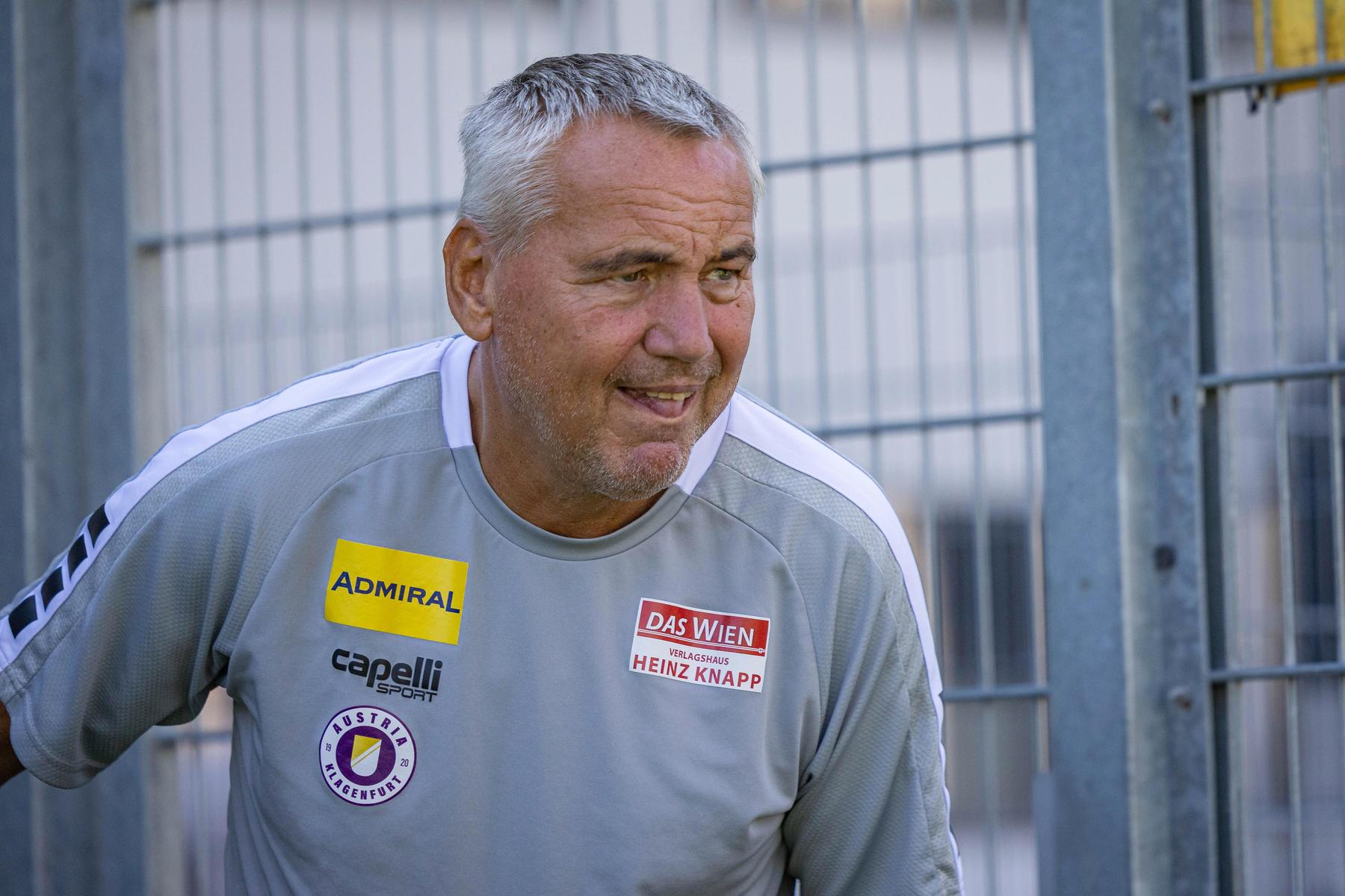 Trainer Peter Pacult baute seine Jungs von Austria Klagenfurt wieder auf