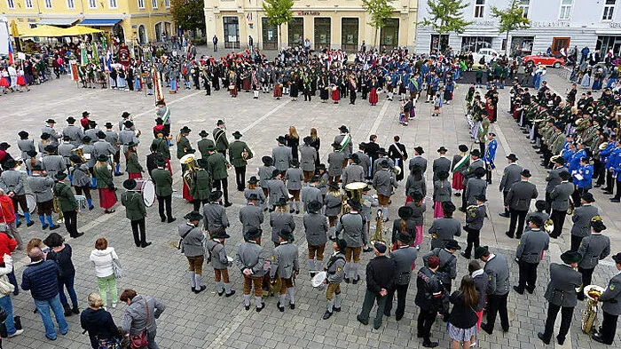 Der Brucker Hauptplatz war gut gefüllt