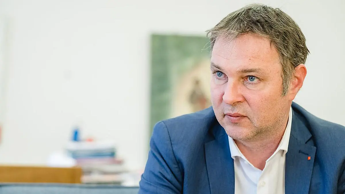 Nach Pannen-Wahl: Neo-SPÖ-Chef Babler: "Das war ein arger Moment" Nach Pannen-Wahl: Neo-SPÖ-Chef Babler: "Das war ein arger Moment"