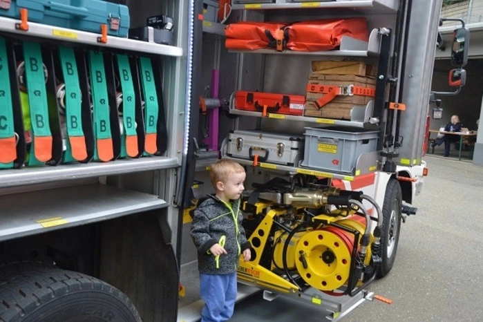 Die Feuerwehrjugend präsentierte beispielsweise einen Löschangriff.