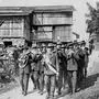 Aufmarsch der Musikkapelle in den späten 1920ern in Liesing