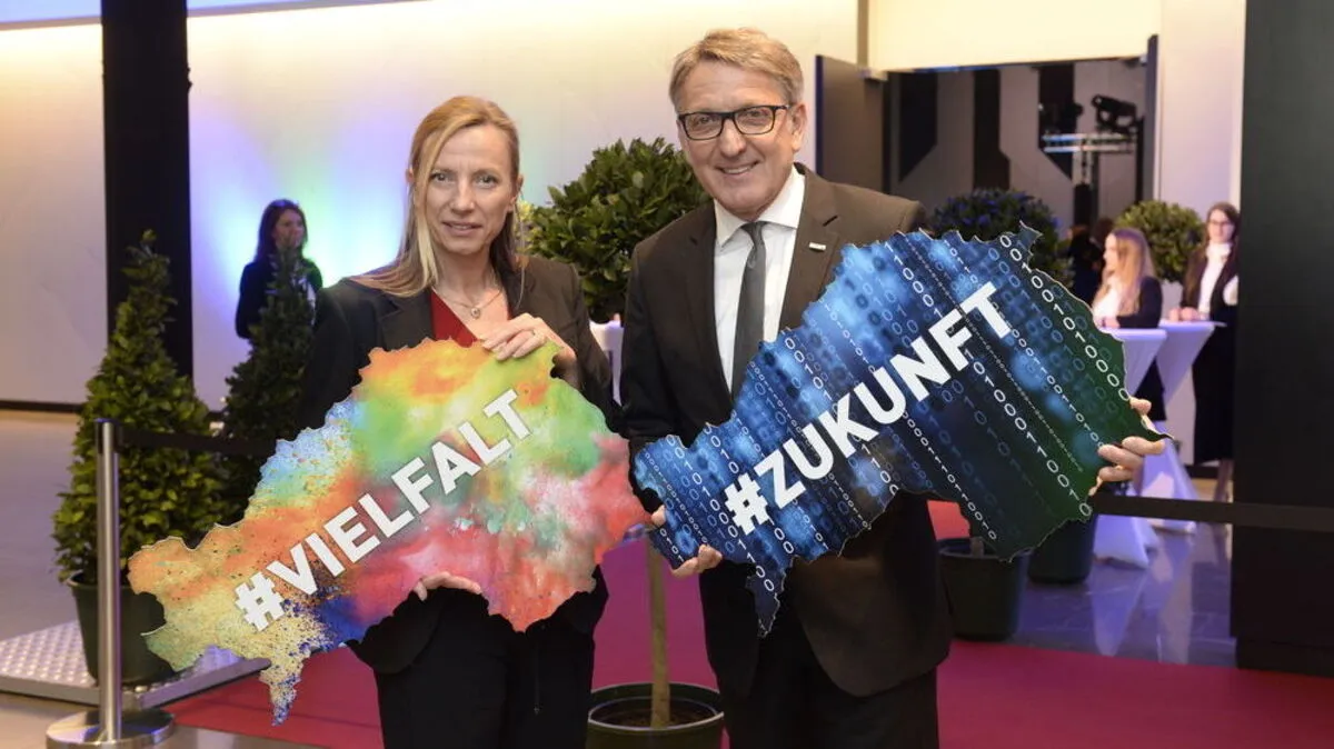 Ministerin Juliane Bogner-Strauß und der Gastgeber, WK-Präsident Josef Herk