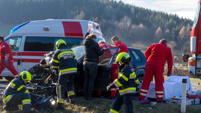 Zu einem schweren Verkehrsunfall kam es am 14. Dezember in Lobmingtal.