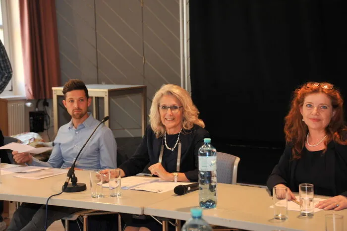 Gemeindekassier Stefan Wasmer, Roswitha Glashüttner, die neue Bürgermeisterin Andrea Heinrich