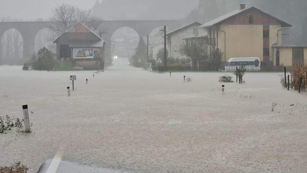 Überschwemmungen in Slowenien und Italien