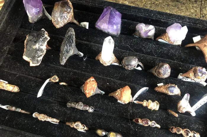 ... Ringe mit Edelsteinen aus Oberwölz...