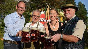 Von der Villacher Brauerei Manuel Düregger und Thomas Santler mit den Polentafest-Verantwortlichen Linda Marko und Ferdinand Tarmann (von links)