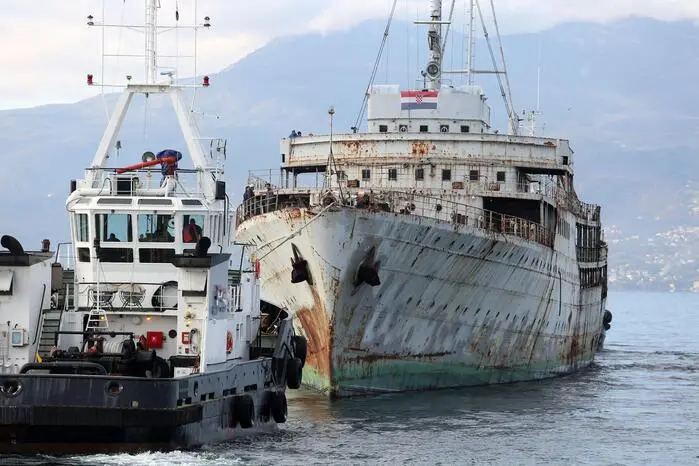 2019 wurde das Schiff zur Generalüberholung geschleppt