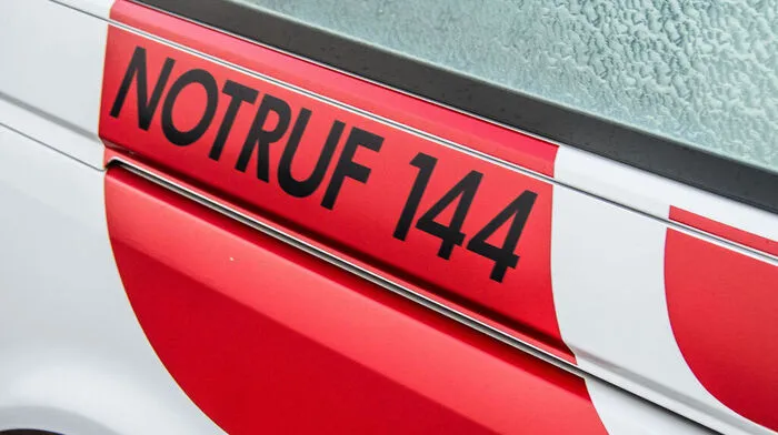 Die Rettung brachte die 21-Jährige ins LKH Villach