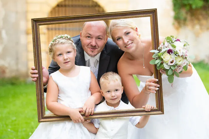 Seit September 2010 sind Evelyn Stückler und Manfred Stückler (ehemals Skrapits) ein Paar. Geheiratet haben sie am 8. 8. 2020. Was die beiden Eggersdorfer besonders verbindet, sind ihre zwei gemeinsamen Kinder.