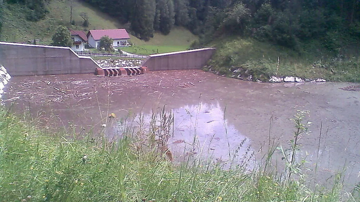 Rückhaltebecken im Lorenzental, aufgenommen Dienstagmittag