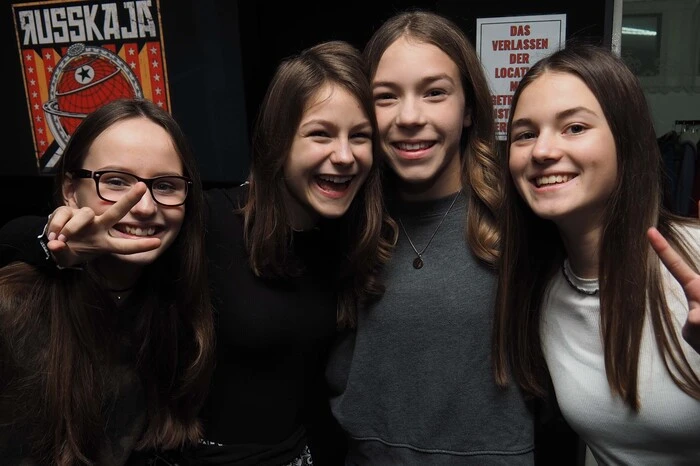 Talente der New School Of Rock brachten gute zwei Stunden lang rund 30 Musikstücke. Die Auswahl reichte von Blues bis Klassik.