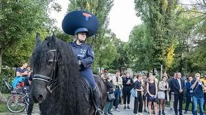 Performance "Disorder Patrol" im Grazer Volksgarten