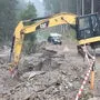 Die Wassermassen rissen entlang der Lavant in Obdach Tausende Tonnen an Steinschlichtungen mit sich. Die Straße brach an mehreren Abschnitten ein. Die Aufbauarbeiten werden Monate andauern