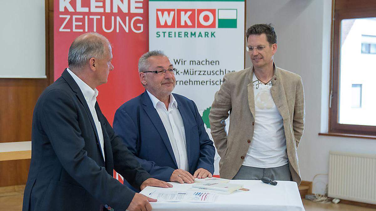 Von links: WK-Obmann Fuchs, Kleine-Obersteiermark-Verkaufsleiter Egger, Lercher