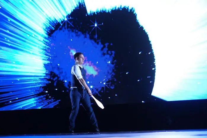 „Jonglissimo“ aus Österreich ließ die Keulen wirbeln - Lightshow inklusive