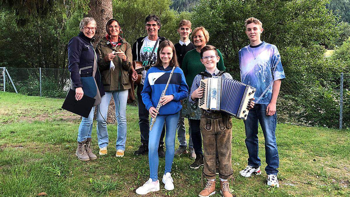 Doris Rudiferia, Burgi Pirker, Christian Pucher, Mike Mitterschaider, Denise Egger, Brunhilde Gritzner, Simon Blaikner und Jonas Dullnig