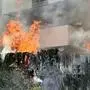 Eine Hecke stand in Vollbrand