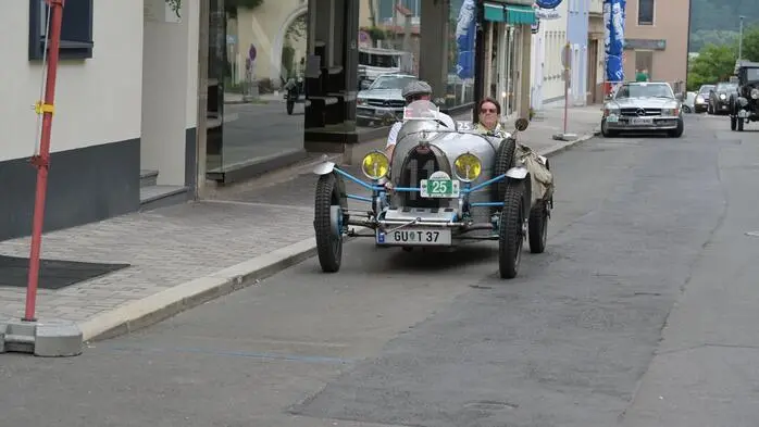 Bugatti T 37. Ein Rennwagen aus dem Jahr 1927.