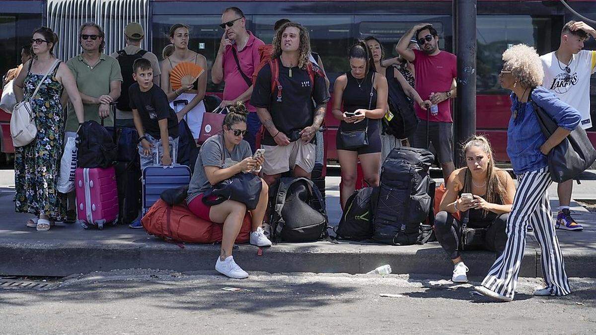 Lange Wartezeiten sind im öffentlichen Verkehr in Italien zu befürchten