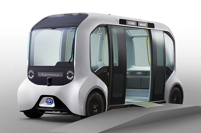Aber das ist auch nicht der Job des Toyota e-Palette. Vielmehr befördert er die Athleten durch das olympische und paralympischen Dorf – und zwar in der Autonomiestufe 4. Also vollautonom und ohne Fahrer.