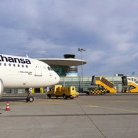Ein Airbus A320 der Lufthansa am Grazer Flughafen