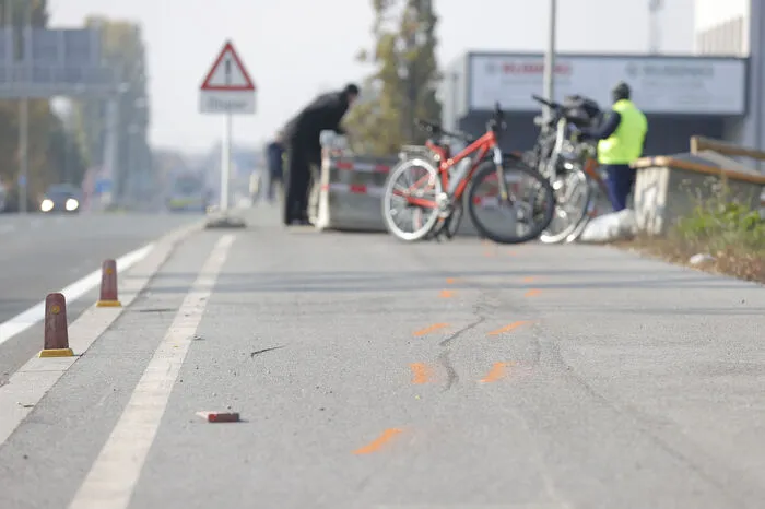  Ein Auto war in die Mur gestürzt, drei Männer kamen dabei ums Leben.