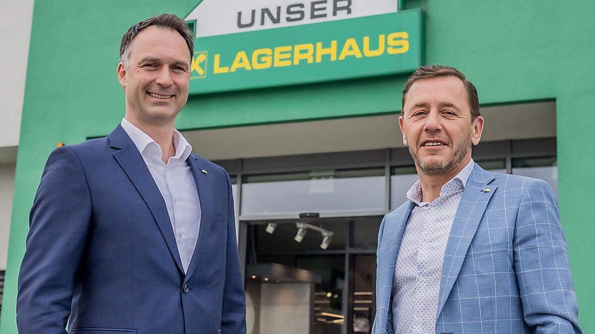 Lagerhaus-Chefs Markus Furtenbacher und Hubert Schenk (rechts)