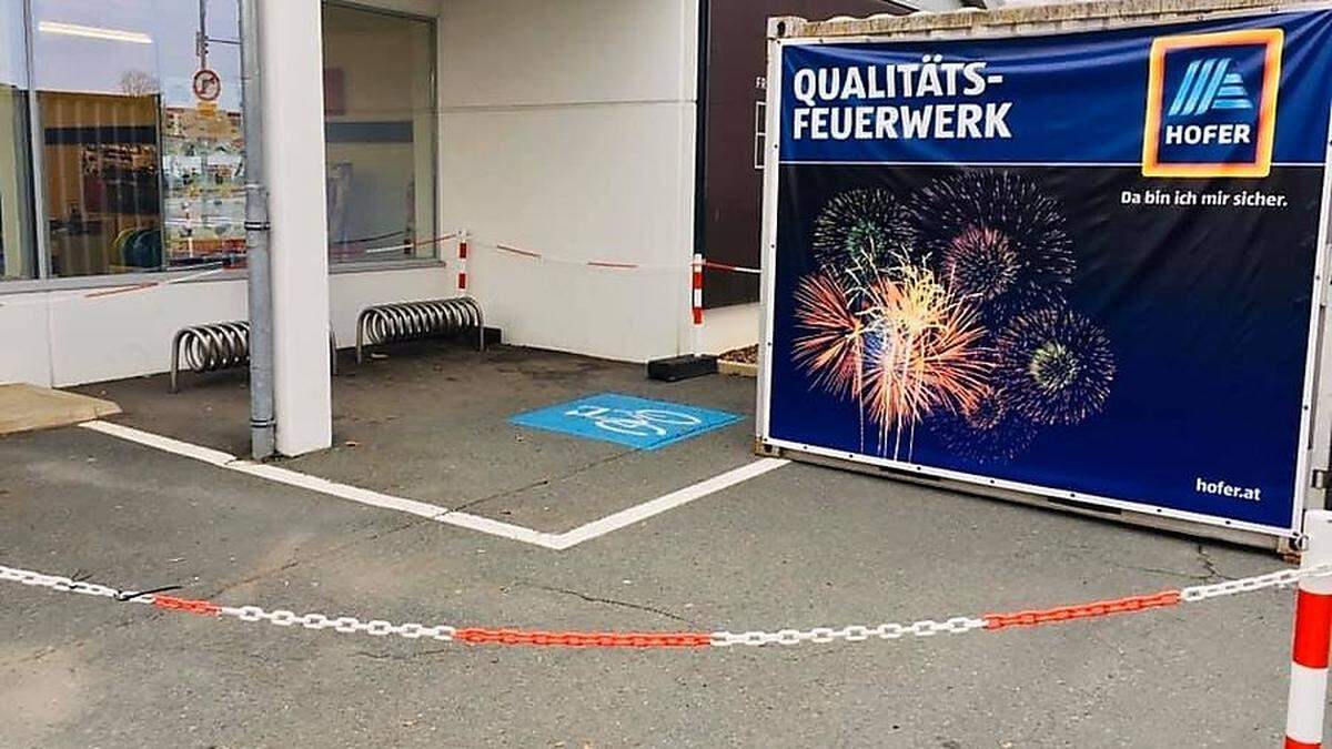 Der Fahrradparkplatz bei Hofer in Gleisdorf war in den vergangenen Tagen versperrt