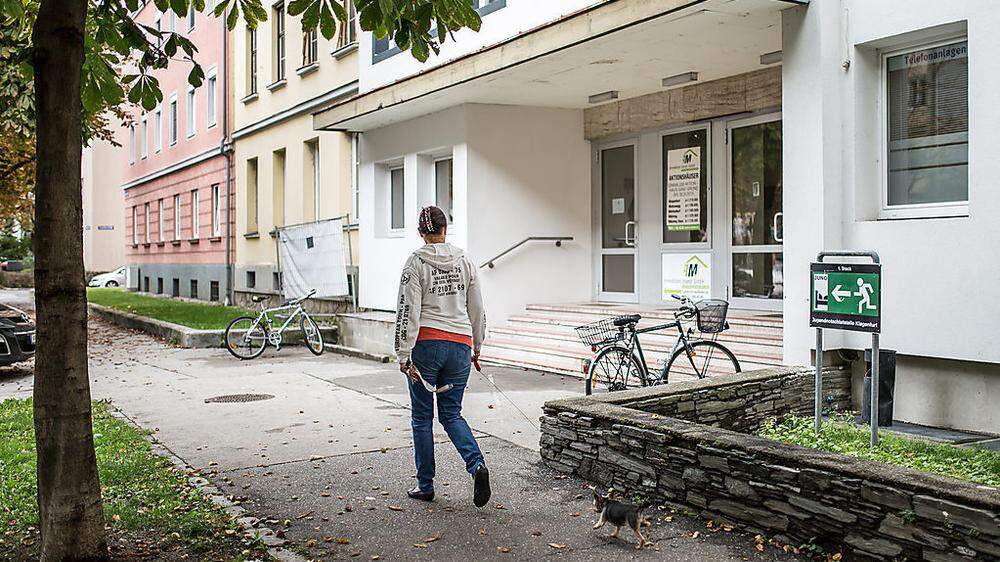 Der Mietvertrag für den Standort der Jugendnotschlafstelle in der Gabelsbergerstraße ist bereits gekündigt.