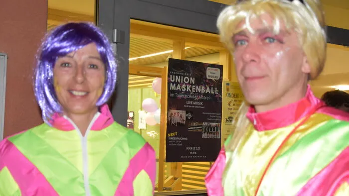 Beim Unionmaskenball strömten Massen in das Tauerncenter. Maskerade war nicht vorgeschrieben, aber für die Besucher Pflicht.