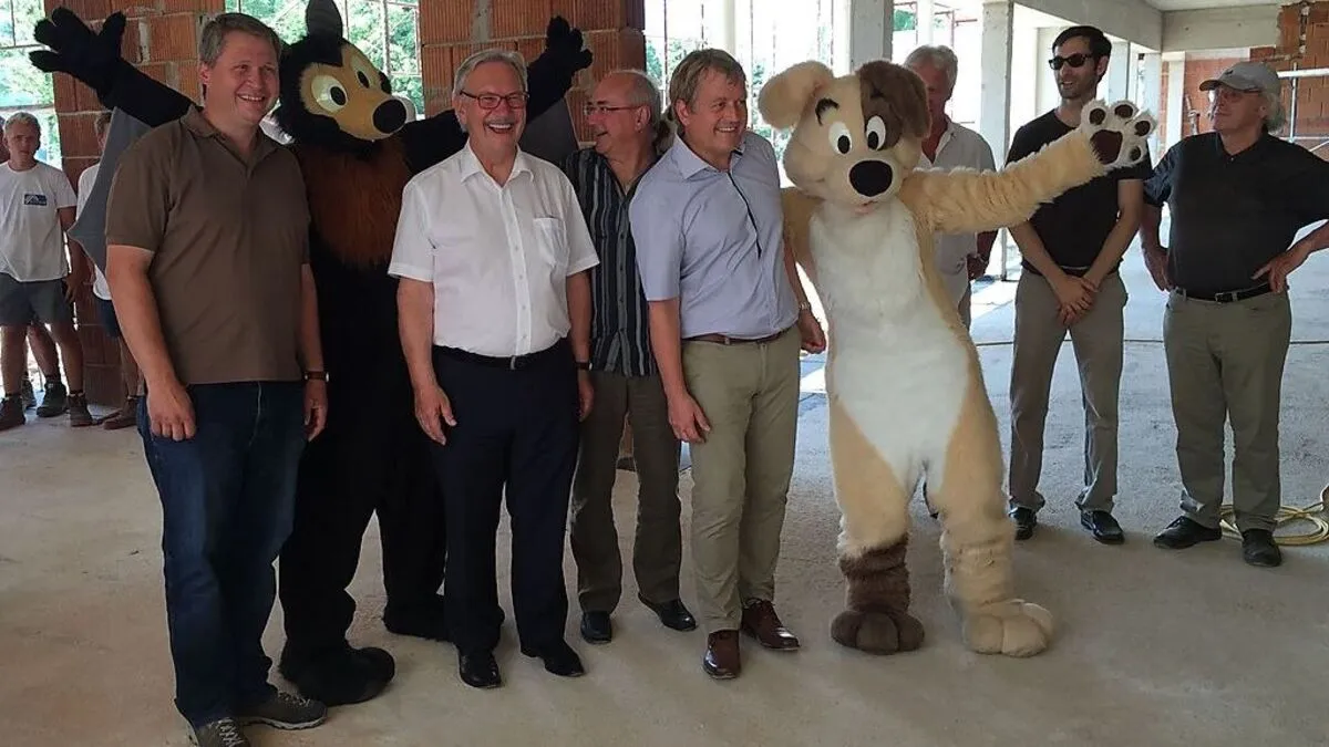 Tierische Begleitung für die Gäste der Gleichenfeier in Stubenberg