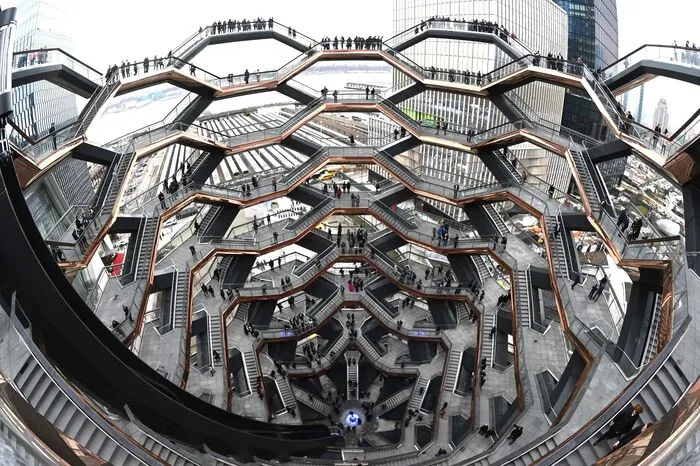 Aus 154 Stiegenaufgängen und rund 2500 Stufen besteht die Skulptur "The Vessel".