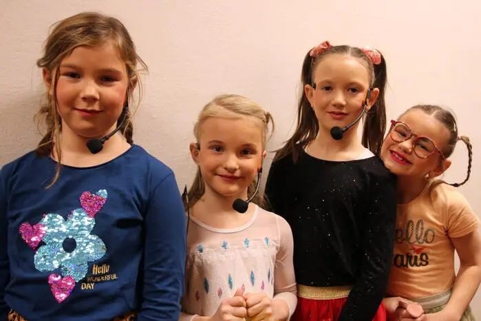 Kindergartenbewohnerinnen: Johanna P. (7),
Viktoria (7), Romana (9) & Johanna K. (7)