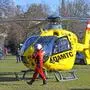 Ein Rettungshubschrauber flog einen verletzten Spieler des SK Treibach ins UKH (Symbolfoto)
