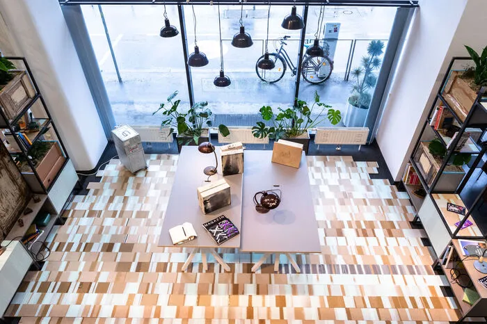 Im Designforum Steiermark am Andreas-Hofer-Platz ist die Ausstellung "SUREAL. Sustainable Responsive Art Lab" zu sehen, sie läuft von 8. Mai – 28. Mai 2021.