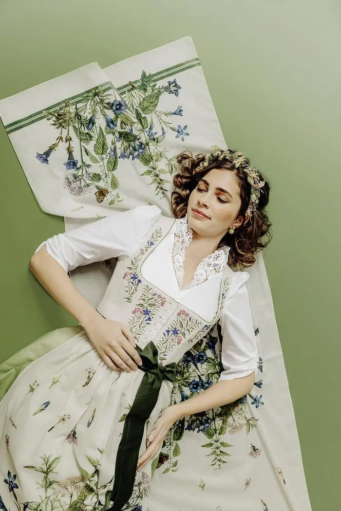 Das Kräuterdirndl aus dem Trachtenhaus Gössl
